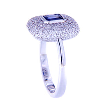 Stunning Nest Sapphire Ring