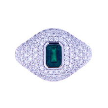 Glittering Emerald Set Ring
