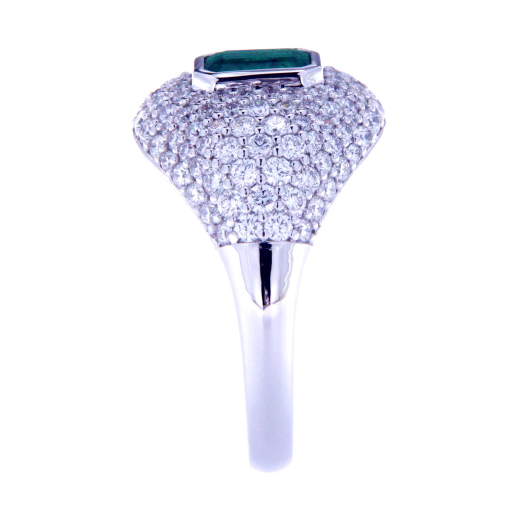Glittering Emerald Set Ring