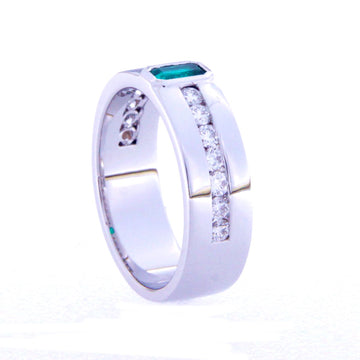 Emerald and Diamond Embedded Band