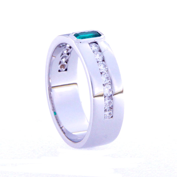 Emerald and Diamond Embedded Band