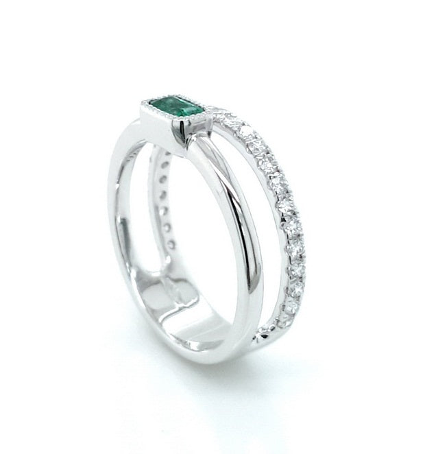 Classic Emerald Dual Ring